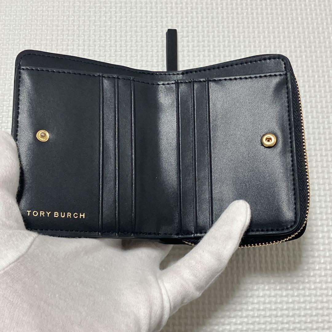 未使用　TORY BURCH レザー二つ折り財布　キルティング　ブラック　箱付き