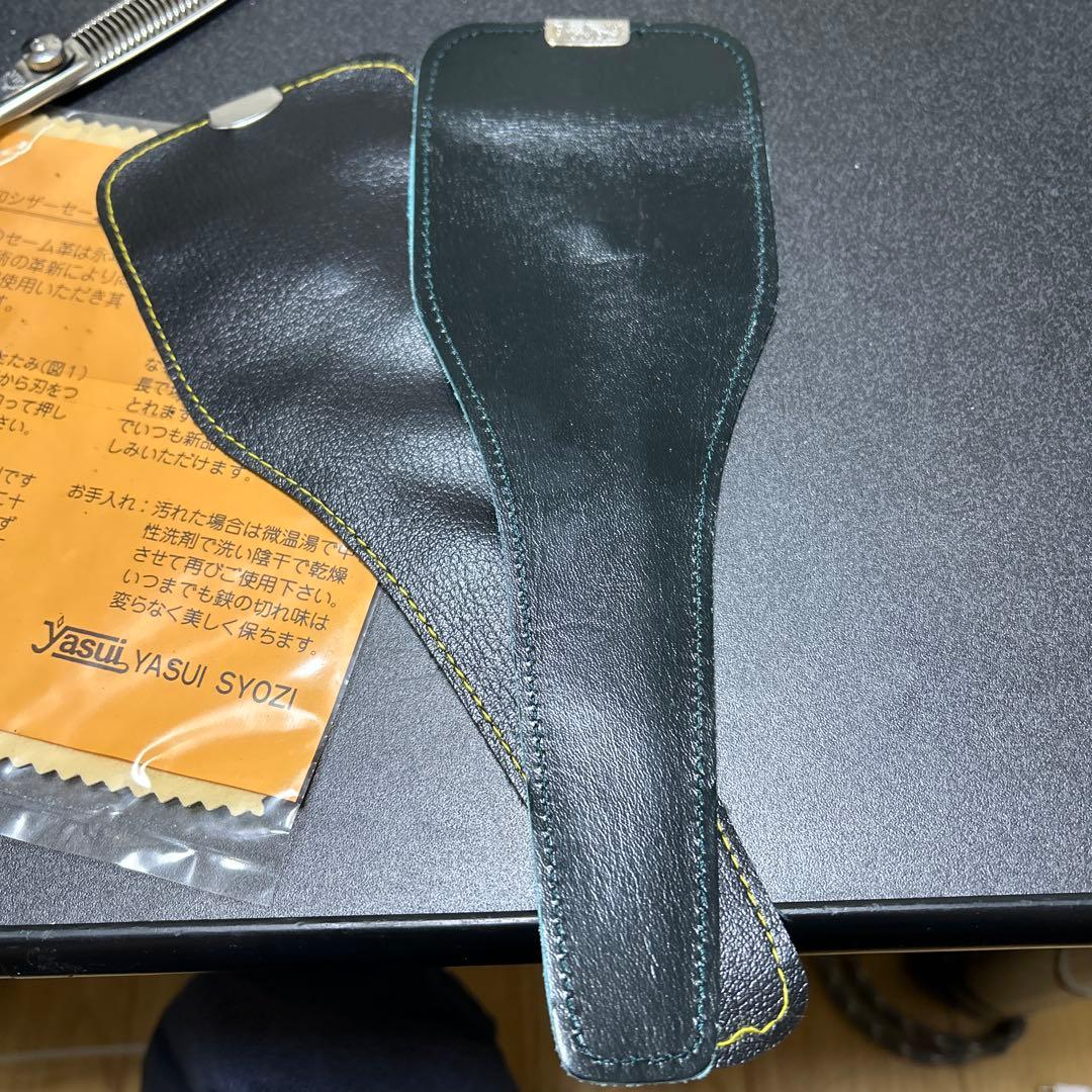 ★すきバサミ　新品　未使用　セーム革一枚付き