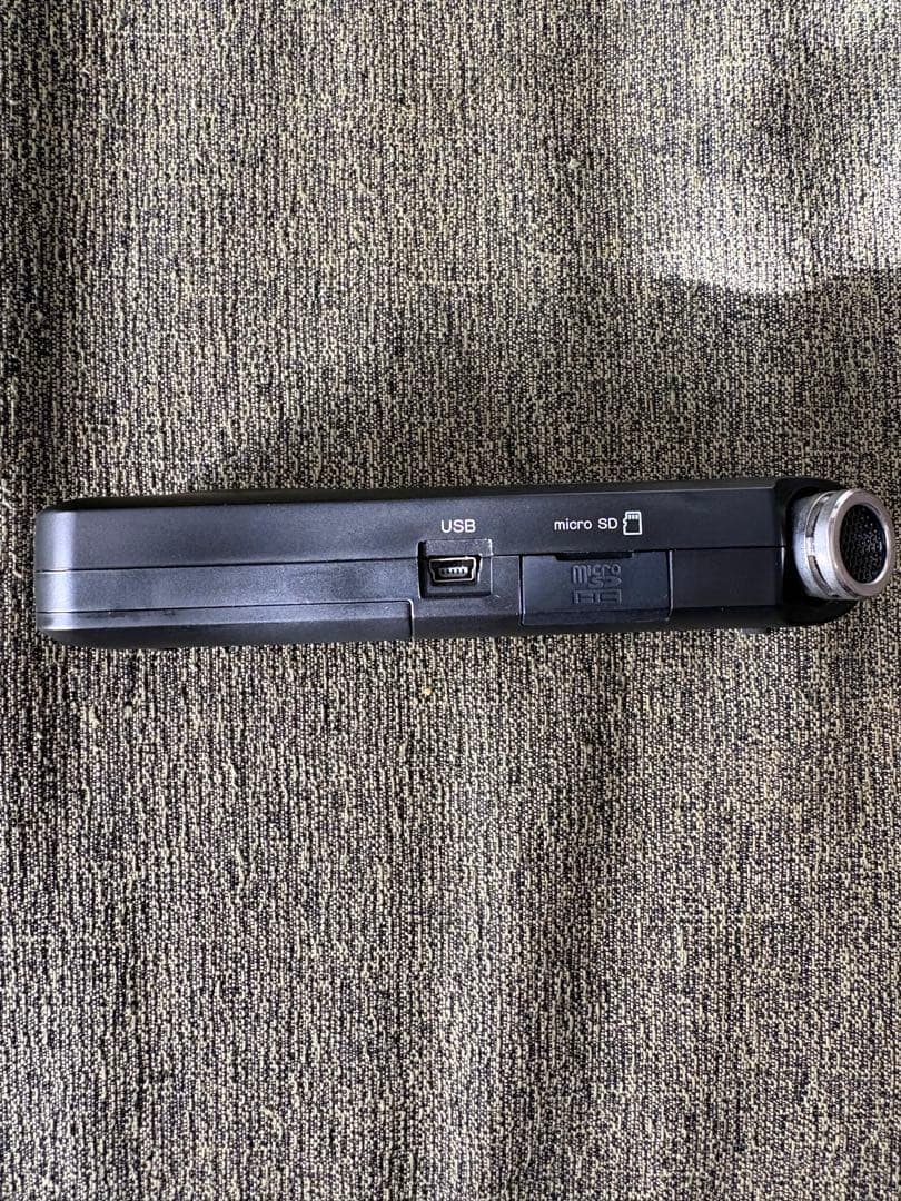 TASCAM　DRー05　Linear PCM Recorder