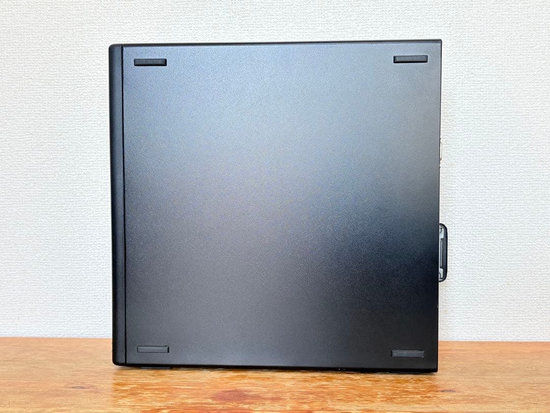 ベアーボン状態のDell Precision 3440/CPUなし・メモリなし