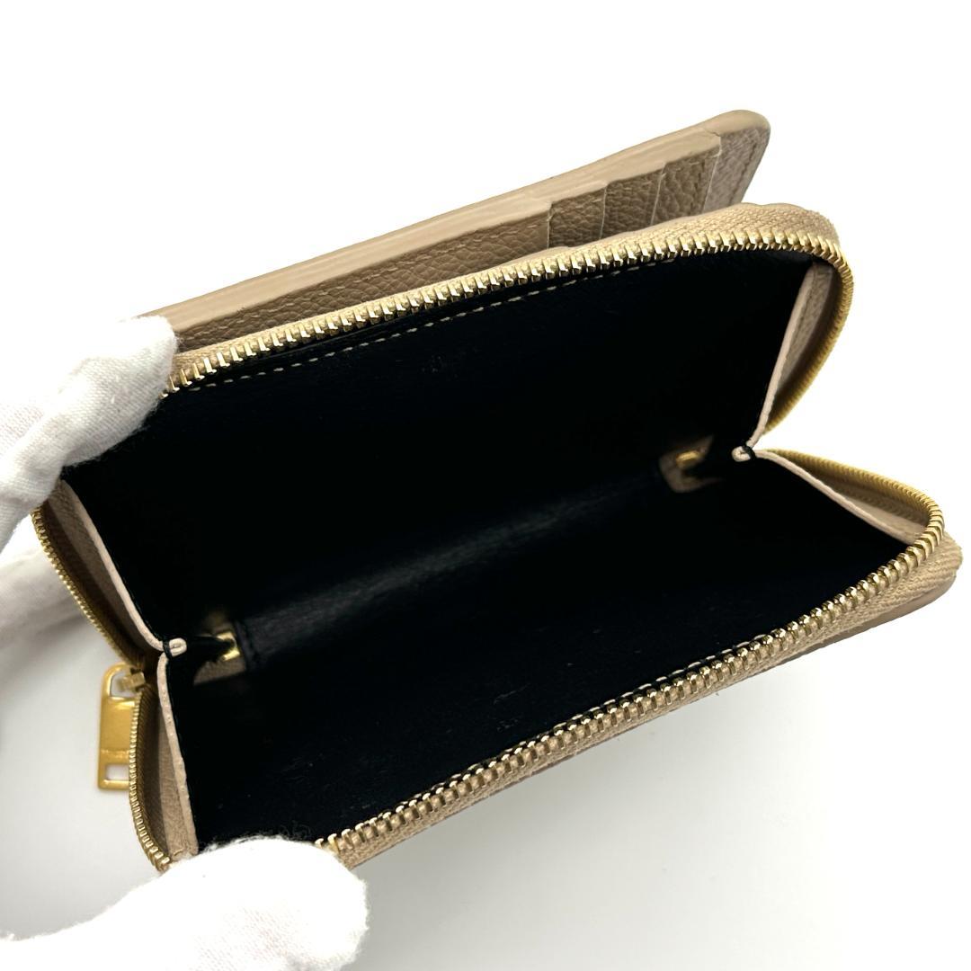 【極美品】サンローラン　カサンドラ　折財布　ベージュ