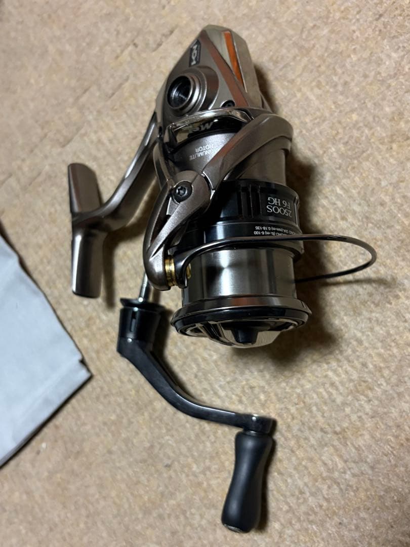 シマノ　スピニングリール 17コンプレックスCI4+　2500S F6HG