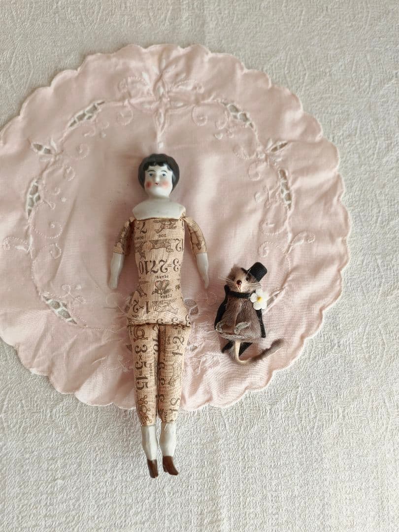 * vintage figure ୨୧ * シルクハットとマントの ネズミさん