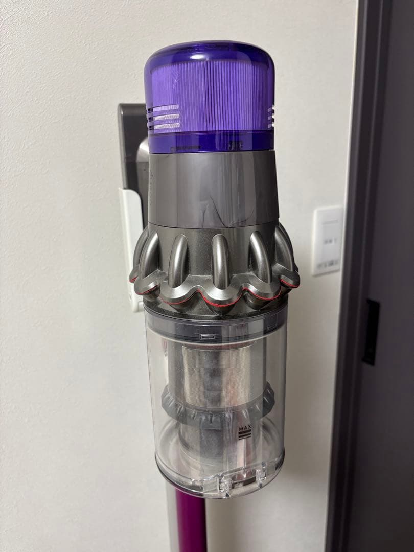 【ジャンク品】Dyson V11コードレスクリーナー　本体＆充電スタンド