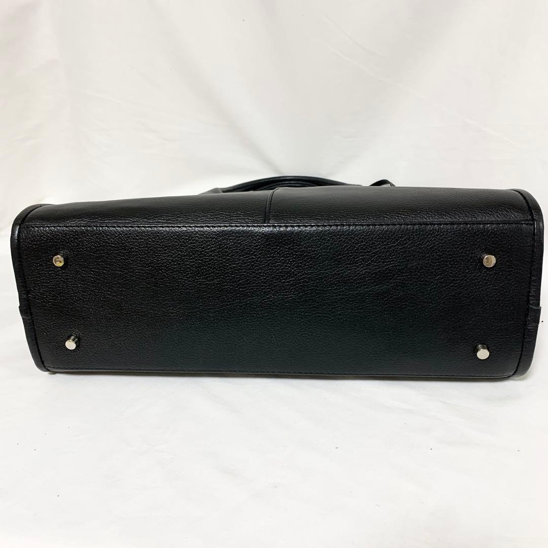 【美品】ウィムガゼット　Hoaw.ミニボストンバッグ　チャーム　底鋲　カウレザー