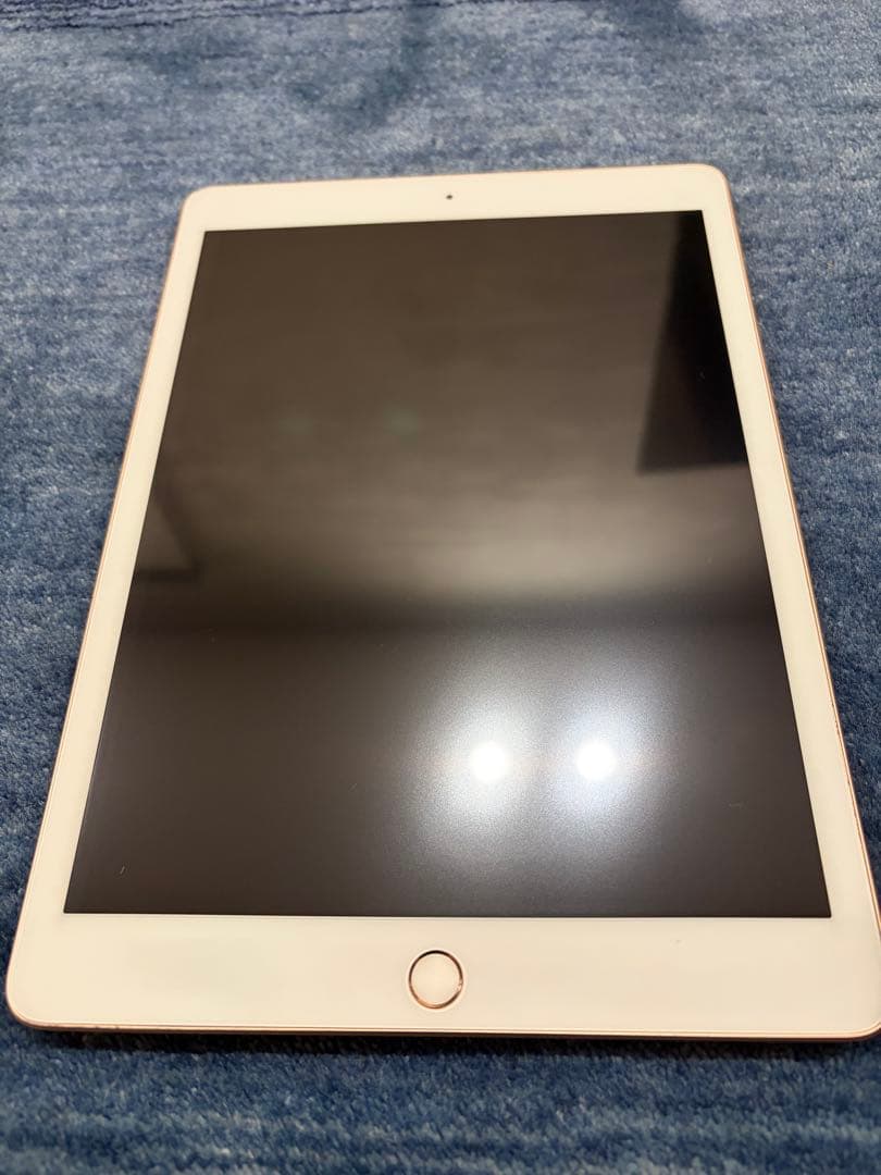 iPad (第8世代) ゴールド 32GB