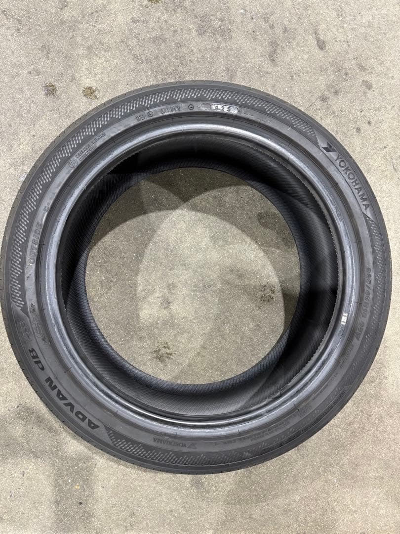 バリ山　ヨコハマ dB デシベル　225/45 R18 タイヤ 4本セット