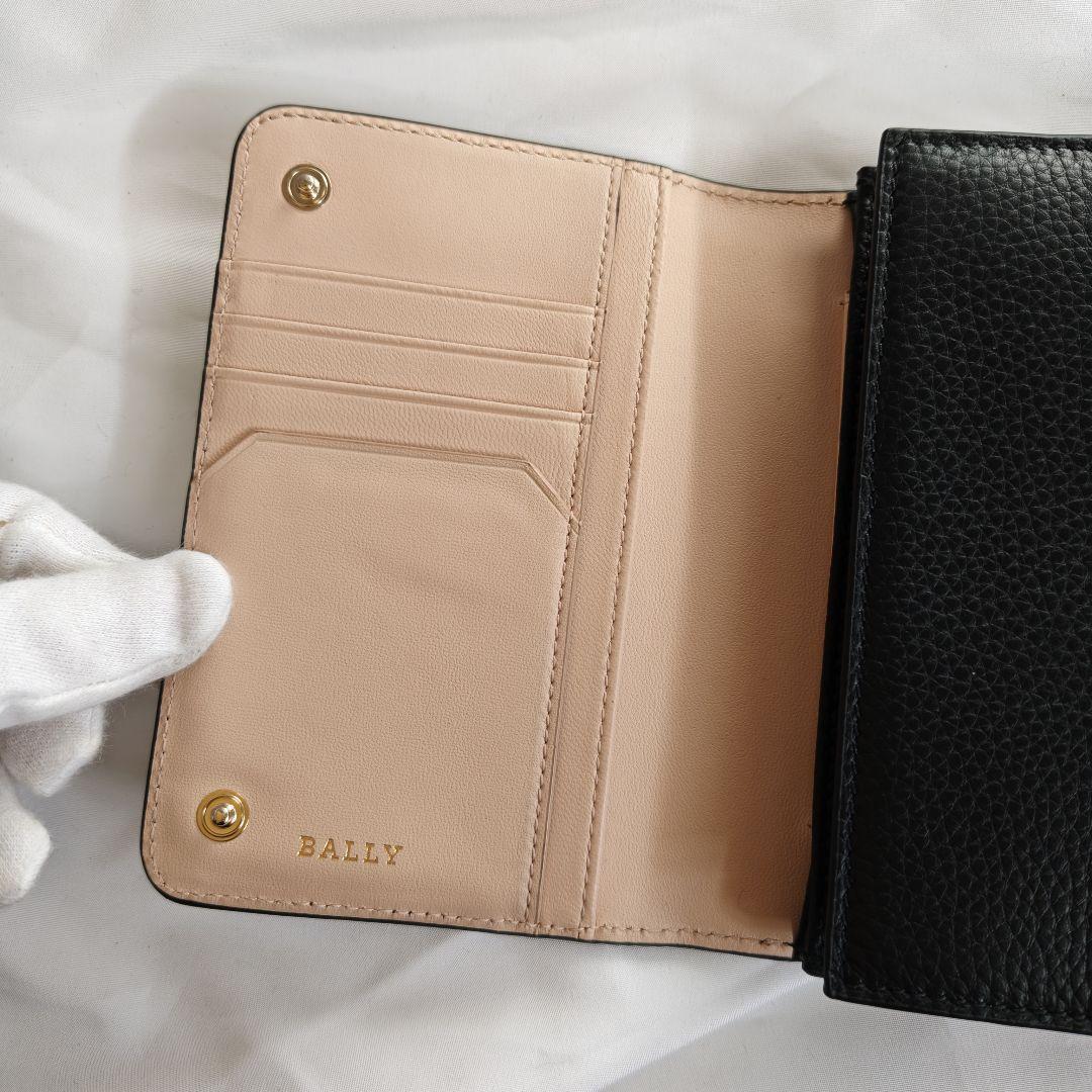 未使用級　バリー 二つ折り財布 レザー 本ラウンドファスナー BALLY
