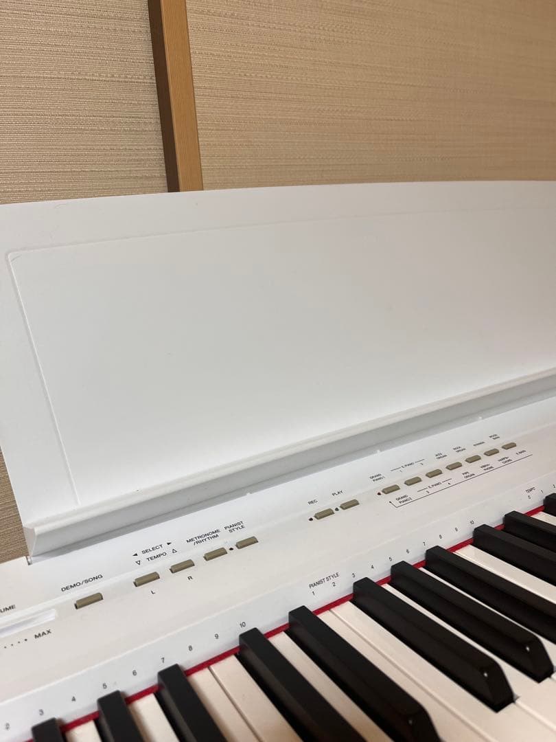 Yamaha P-105 ホワイト 電子ピアノ　スタンド付き