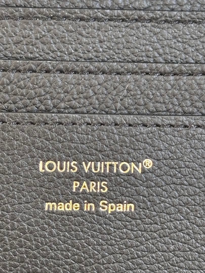 LOUIS VUITTON ポルトフォイユ・ロウキー・コンパクト　財布