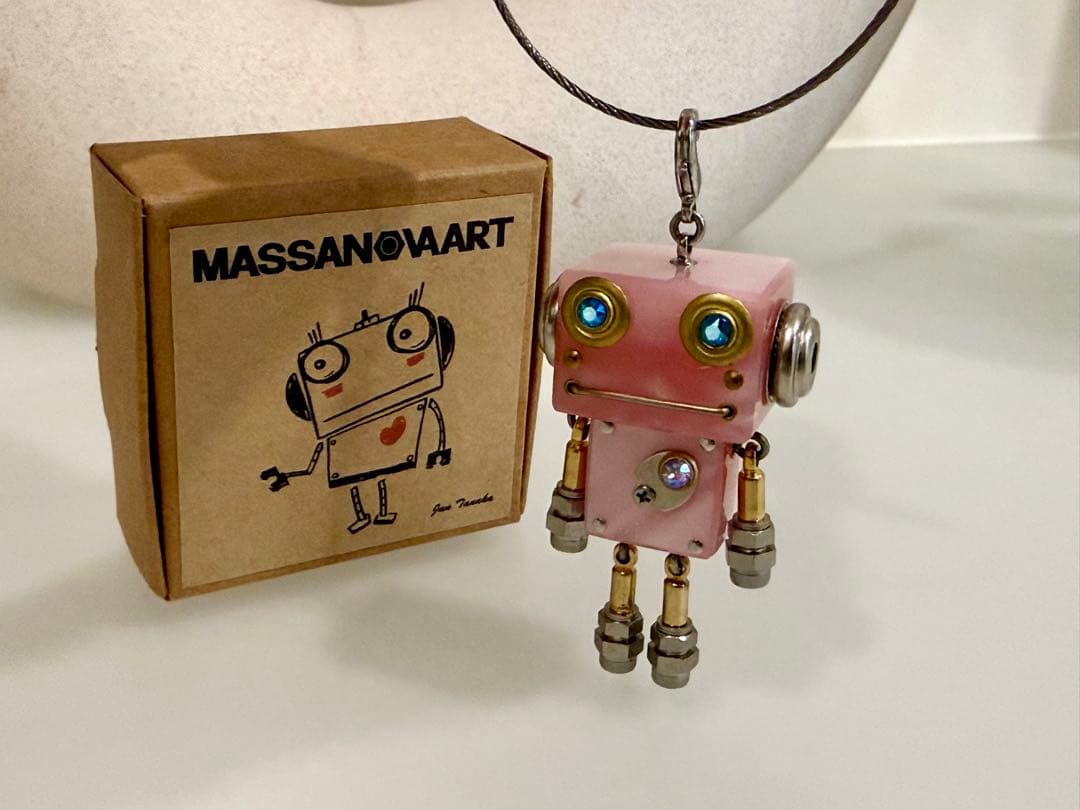 massanovaart ロボットキーホルダー ピンク