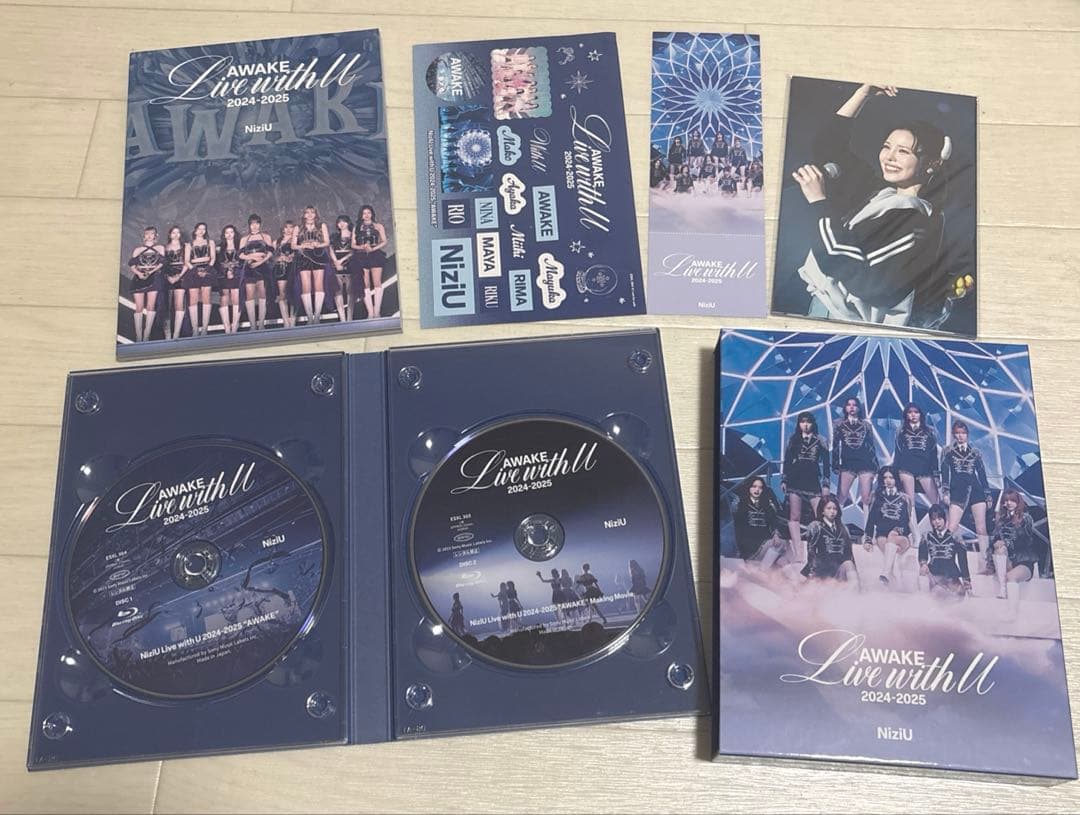 u*u様 NiziU AWAKE Blu-ray 完全生産限定盤