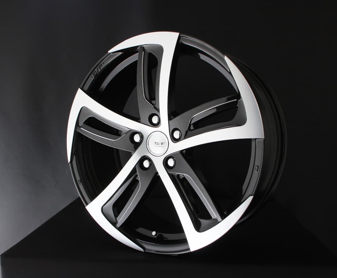 新品AMEシュタイナーSF-C★19インチ4本VOXYステップWヴェゼル他SUV