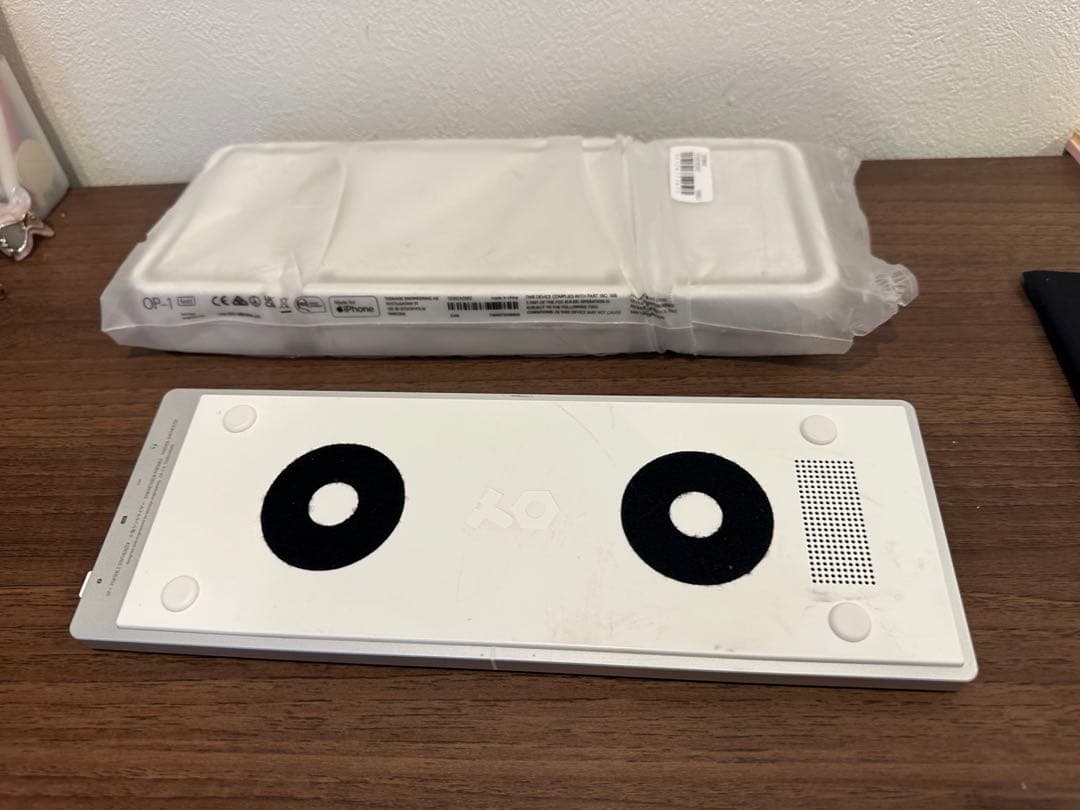 鍵盤楽器 Teenage Engineering OP-1 field
