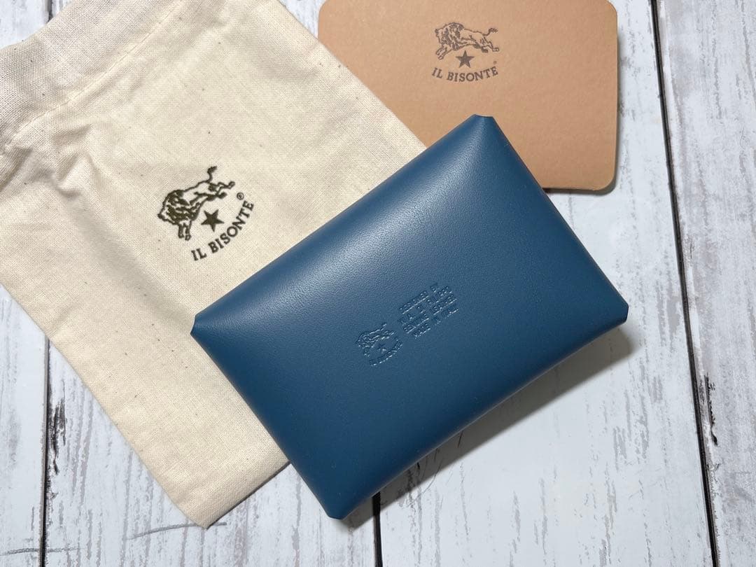 新品 イルビゾンテ ☆限定カラー☆ カードケース レザー ブルー