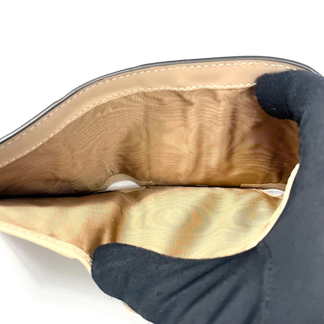 未使用品✨グッチ 三つ折り財布 ジャンボ GG ロゴ型押し ベージュ レザー