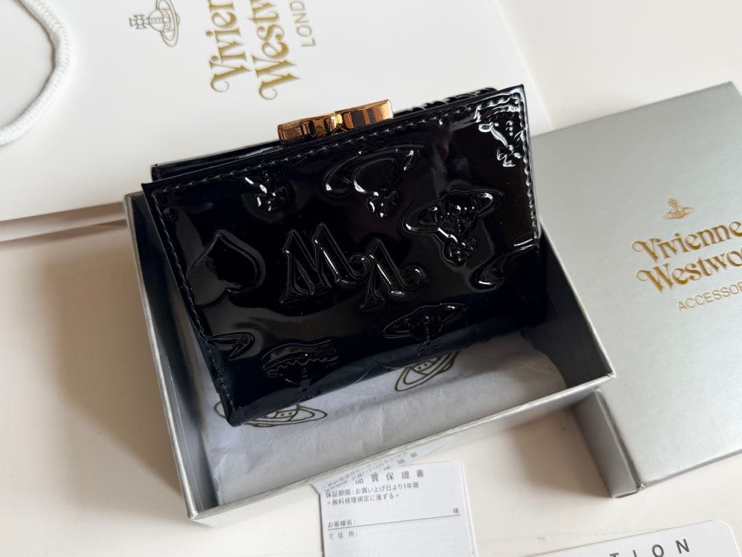 ヴィヴィアンウエストウッド ブラック 三つ折り財布 新品