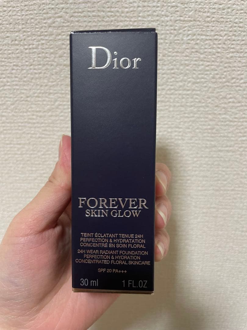 ファンデーション Dior FOREVER SKIN GLOW 30ml SPF30 PA+++