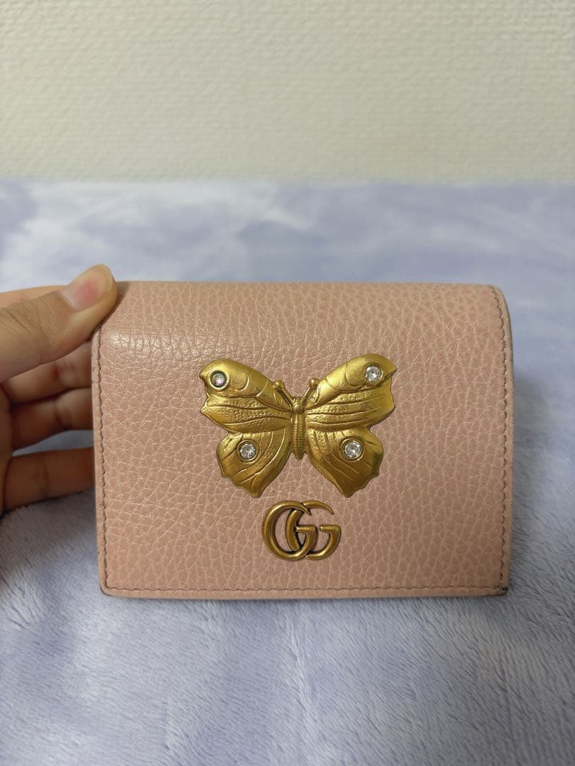 【GUCCI】 GG 蝶モチーフ ピンクレザー財布