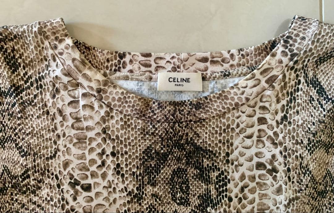 CELINE サーペントパイソン ロゴ ルーズ Tシャツ