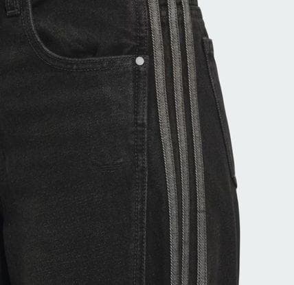 【韓国限定品】adidas デニムパンツ 日本国内未販売品