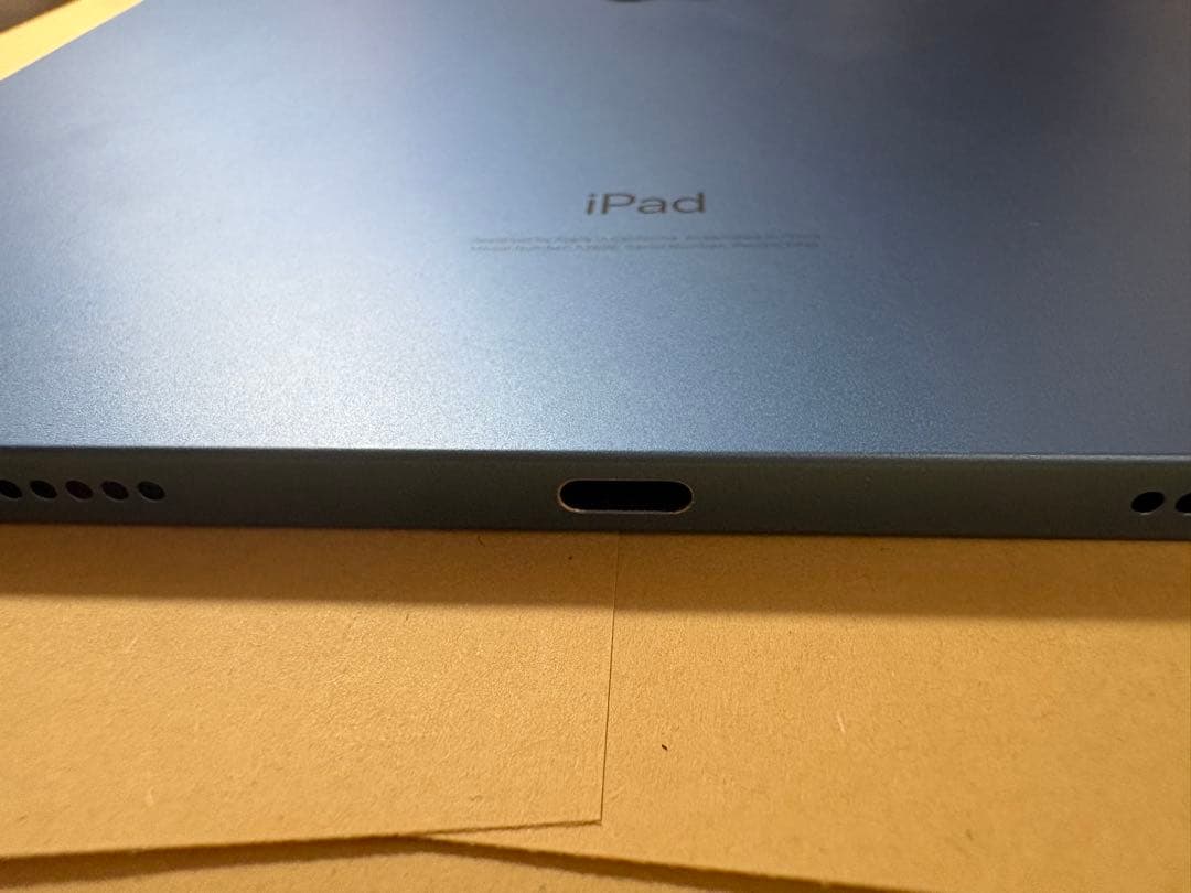 美品 iPad 第10世代 64GB wifi ブルー