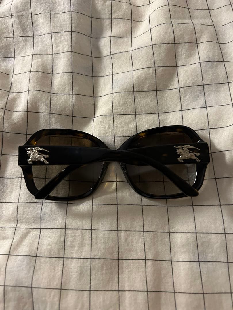 BURBERRY サングラス