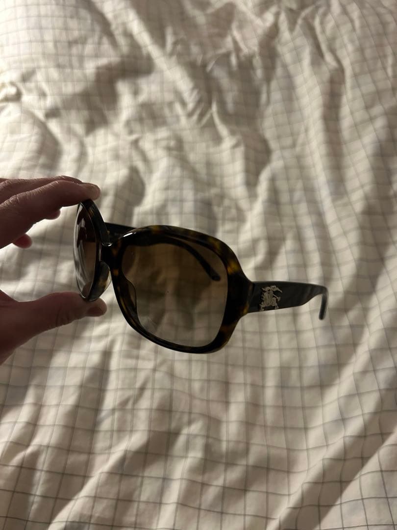 BURBERRY サングラス