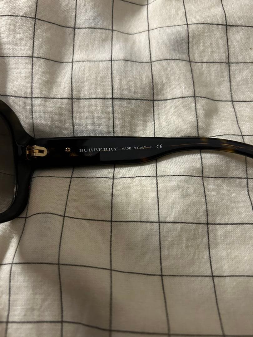 BURBERRY サングラス
