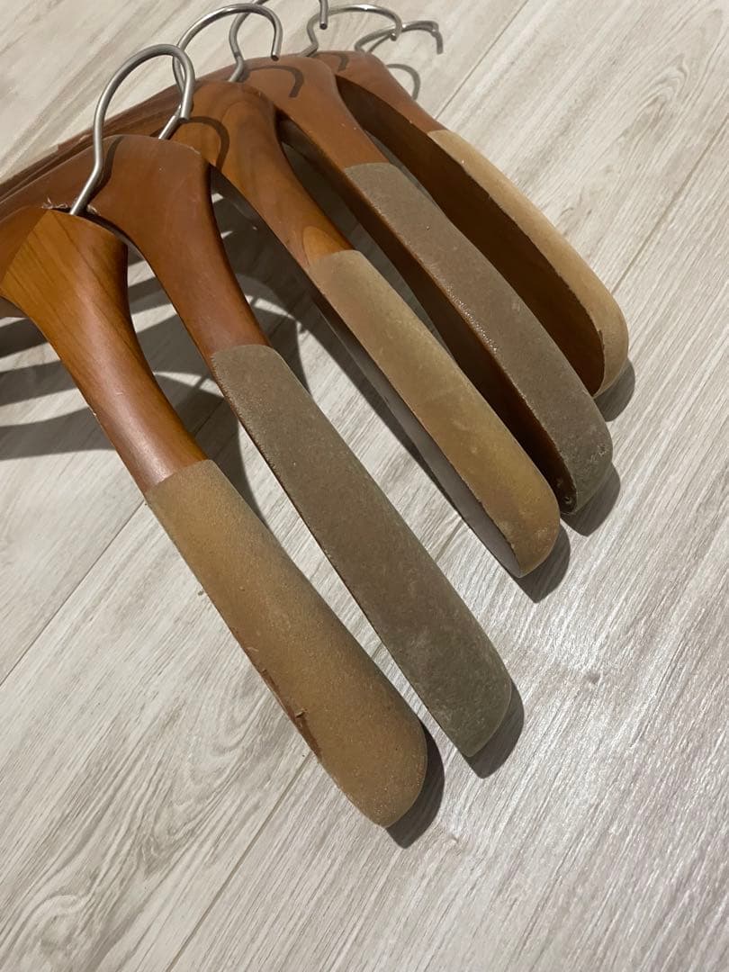 HERMES エルメス　木製ハンガー 5本セット