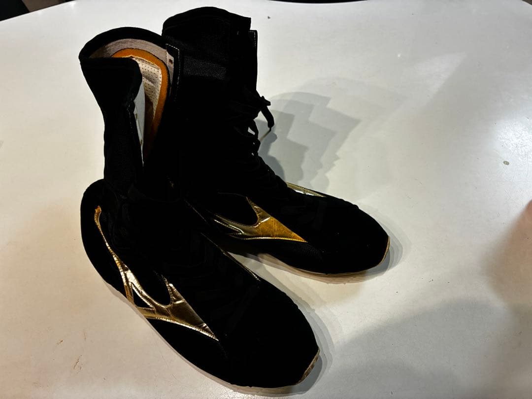 Mizuno ボクシングシューズ 黒/金 ハイカット