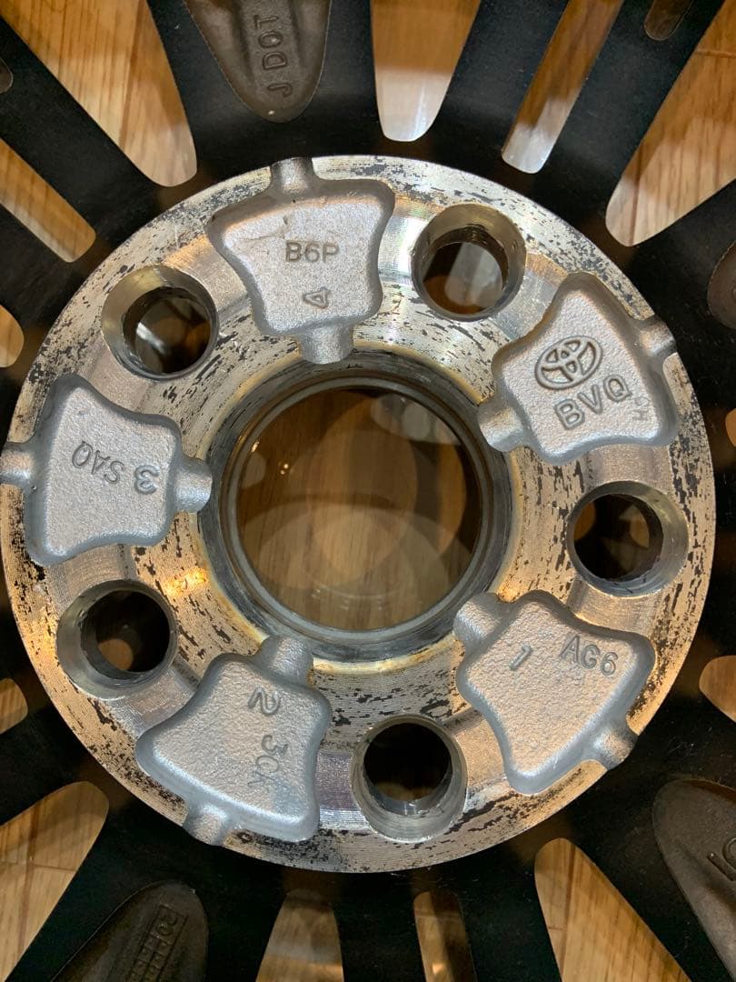 TOYOTA ヤリスクロス　純正　18インチホイール　1本　美品
