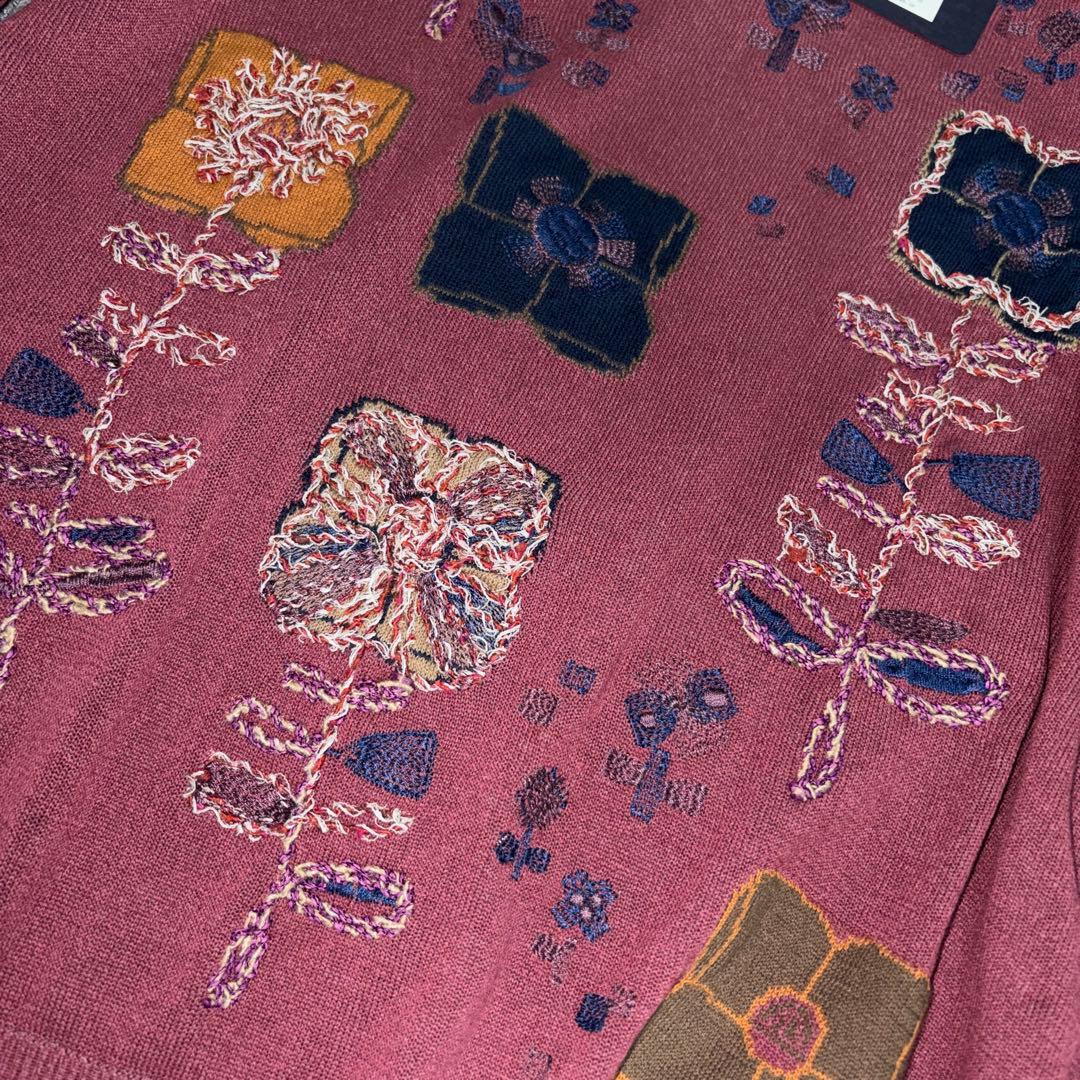 FUGA FUGA 素敵な花柄の半袖カットソー刺繍シルク混　未使用