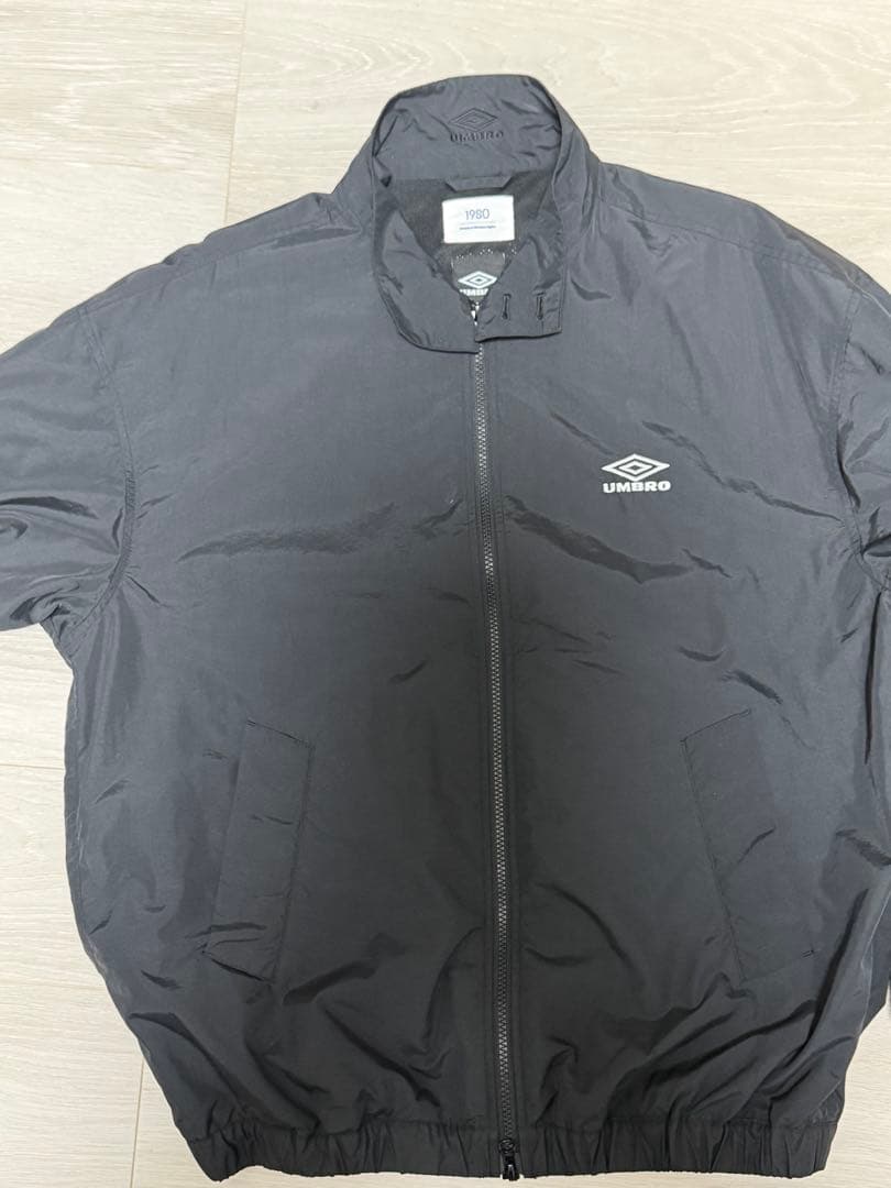 アークダーク　19SO × UMBRO Drizzler Jacket