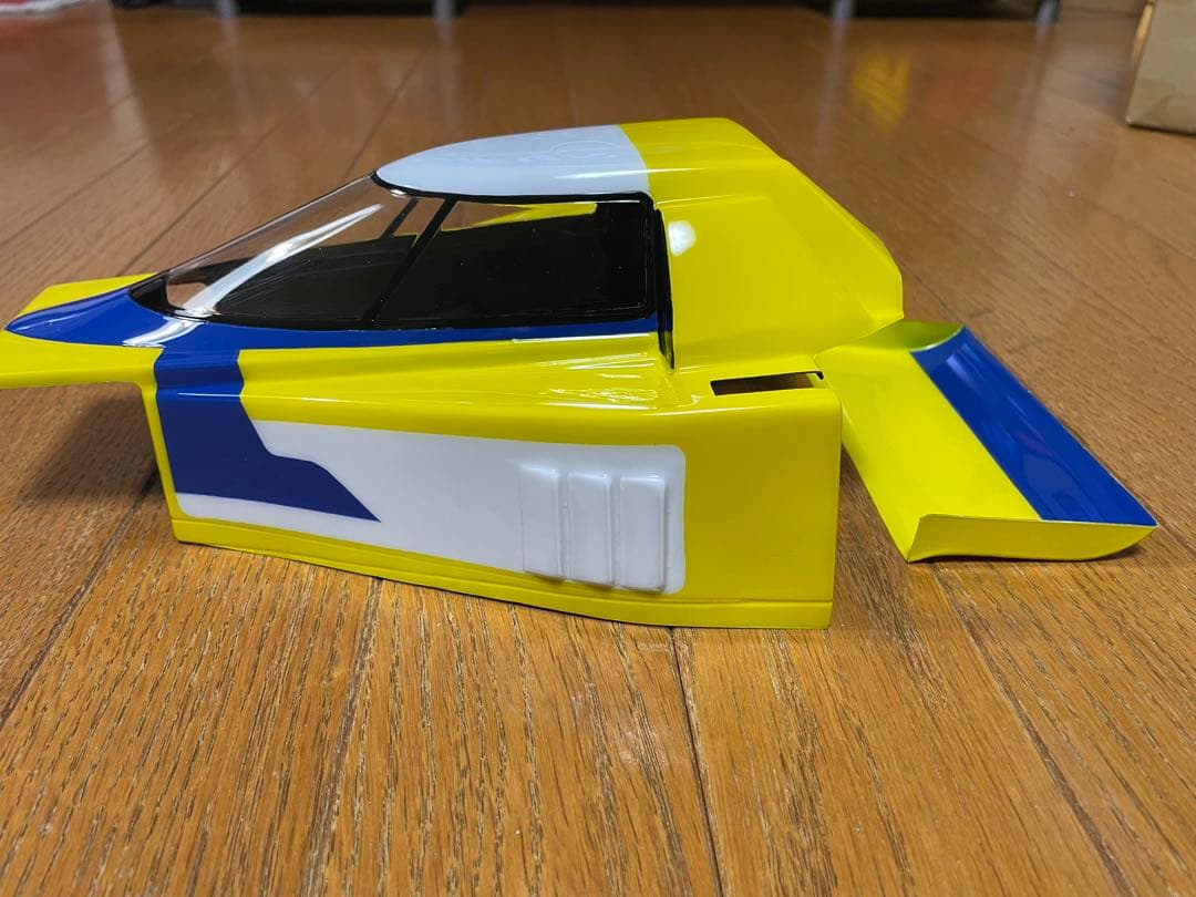 ヨコモ　初代ドッグファイター 塗装済スペアボディ