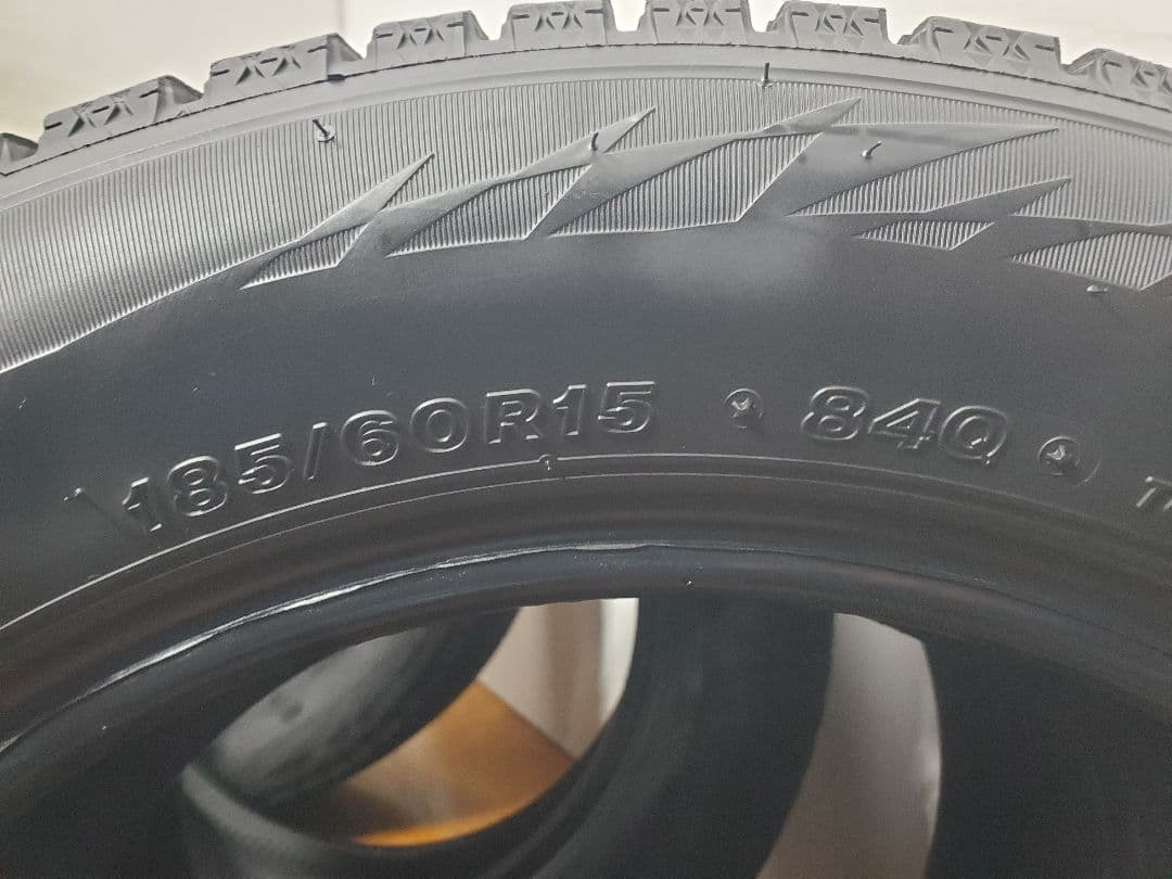 185/60R15 スタッドレス ブリヂストン VRX2