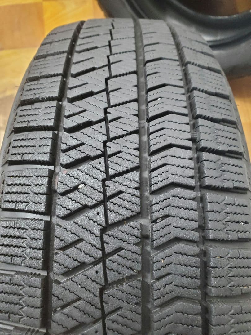 185/60R15 スタッドレス ブリヂストン VRX2