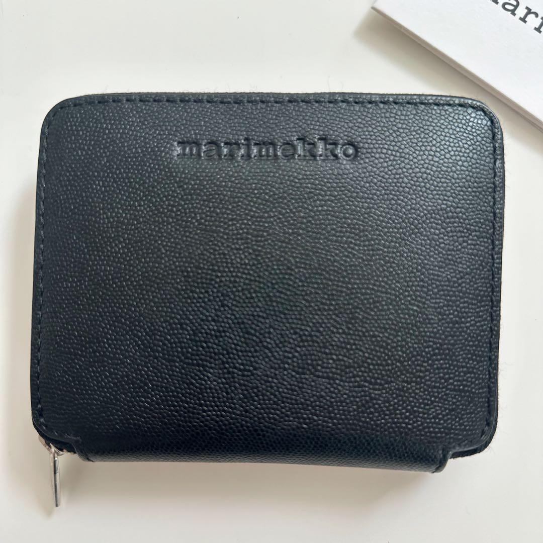 marimekko（マリメッコ）　レザー二つ折り財布
