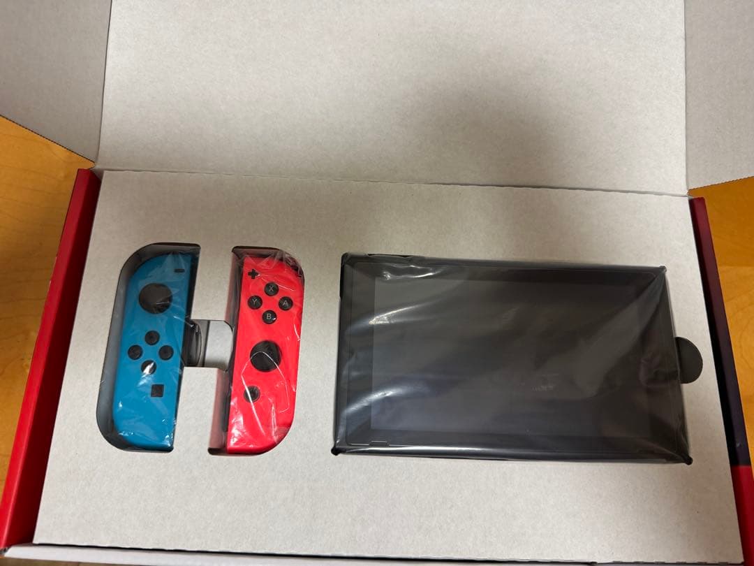 【本日まで】即購入可！Nintendo Switch 赤青ジョイコン 本体