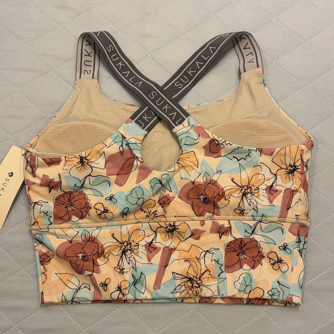 ☆新品☆ sukala ミックスフラワークロスロゴブラトップ M