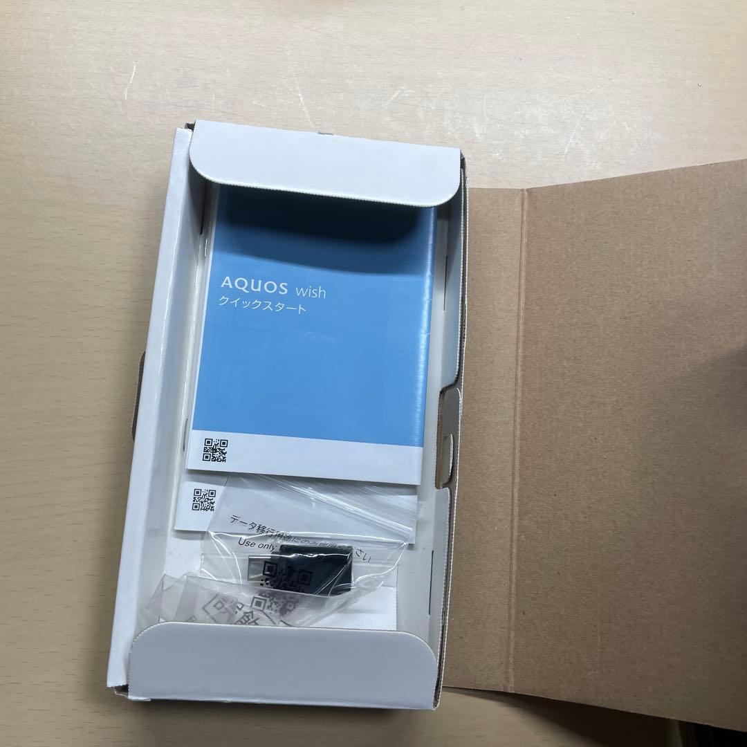 AQUOS wish A104SH 64GB SIMフリー　割れなし