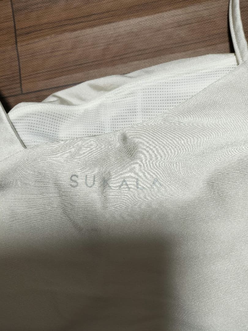 ほぼ未使用！SUKALAスカーラシャインストレッチアシンメトリートップスMサイズ