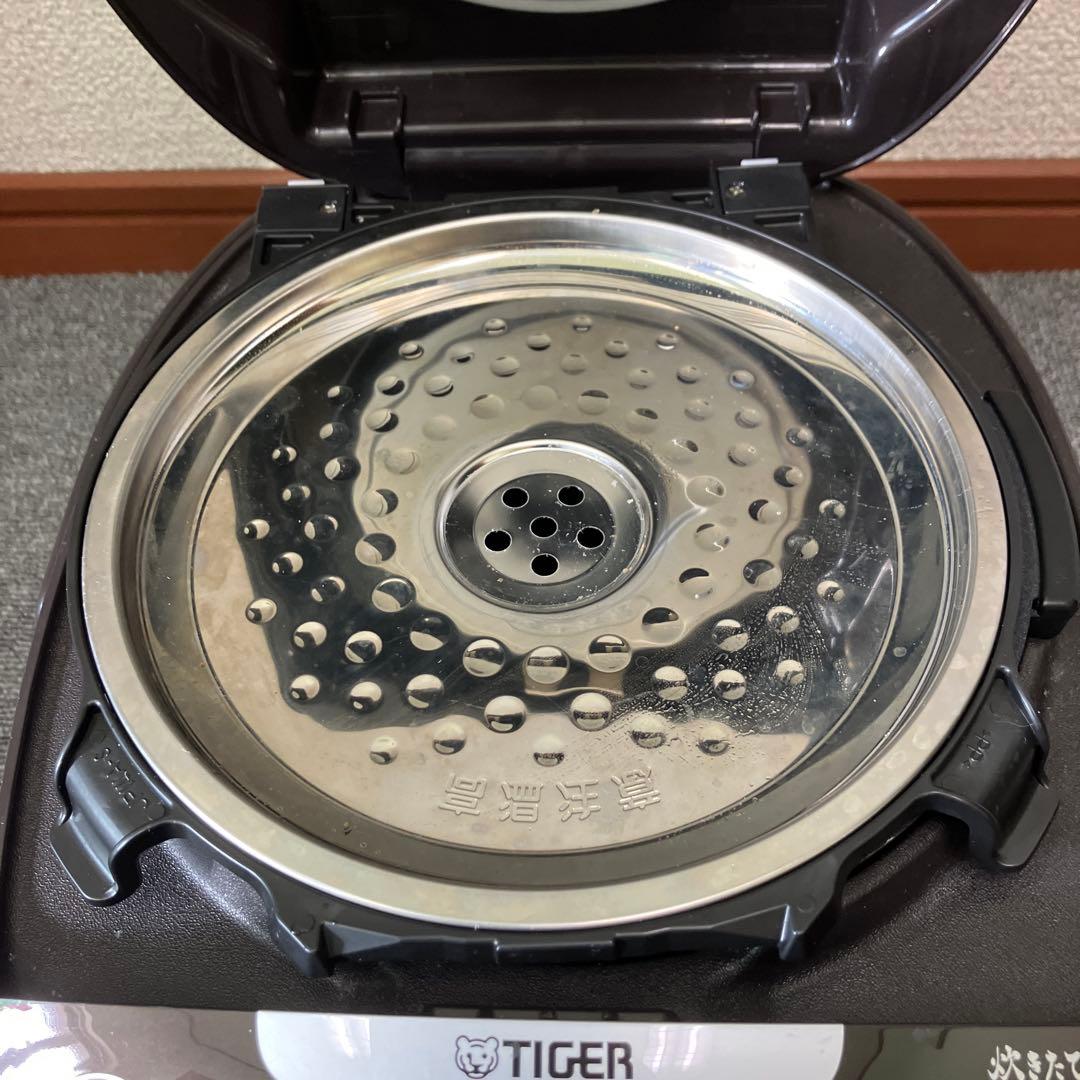 タイガーIHジャー炊飯器JPW-D100 2023年製