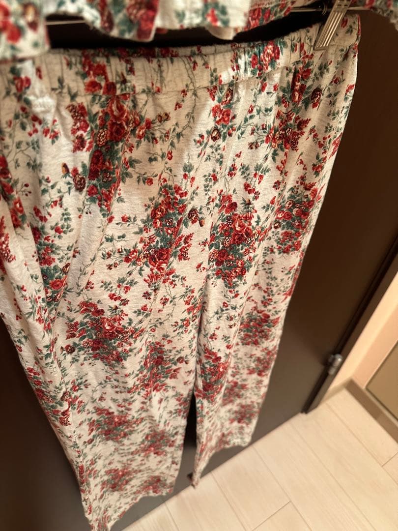 美品⭐︎キッドブルー⭐︎花柄のパジャマ Lサイズ