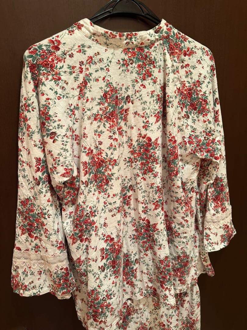 美品⭐︎キッドブルー⭐︎花柄のパジャマ Lサイズ