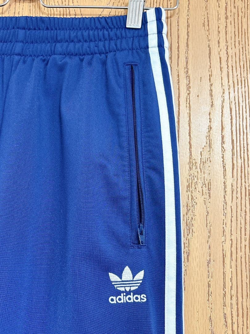 アディダスadidas　レディース　ジャージ上下　セットアップ　ネイビー青パンツ