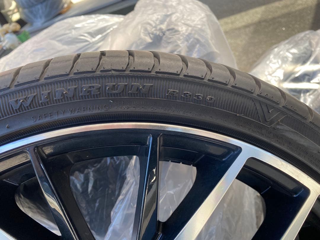 WINRUN R33タイヤ　225/35ZR19 88W XL