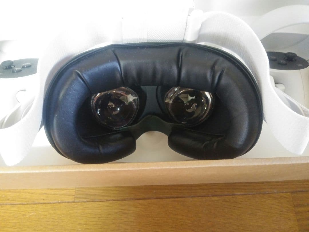   Quest 2 VR 64gb本体＋充電ドックスタンド