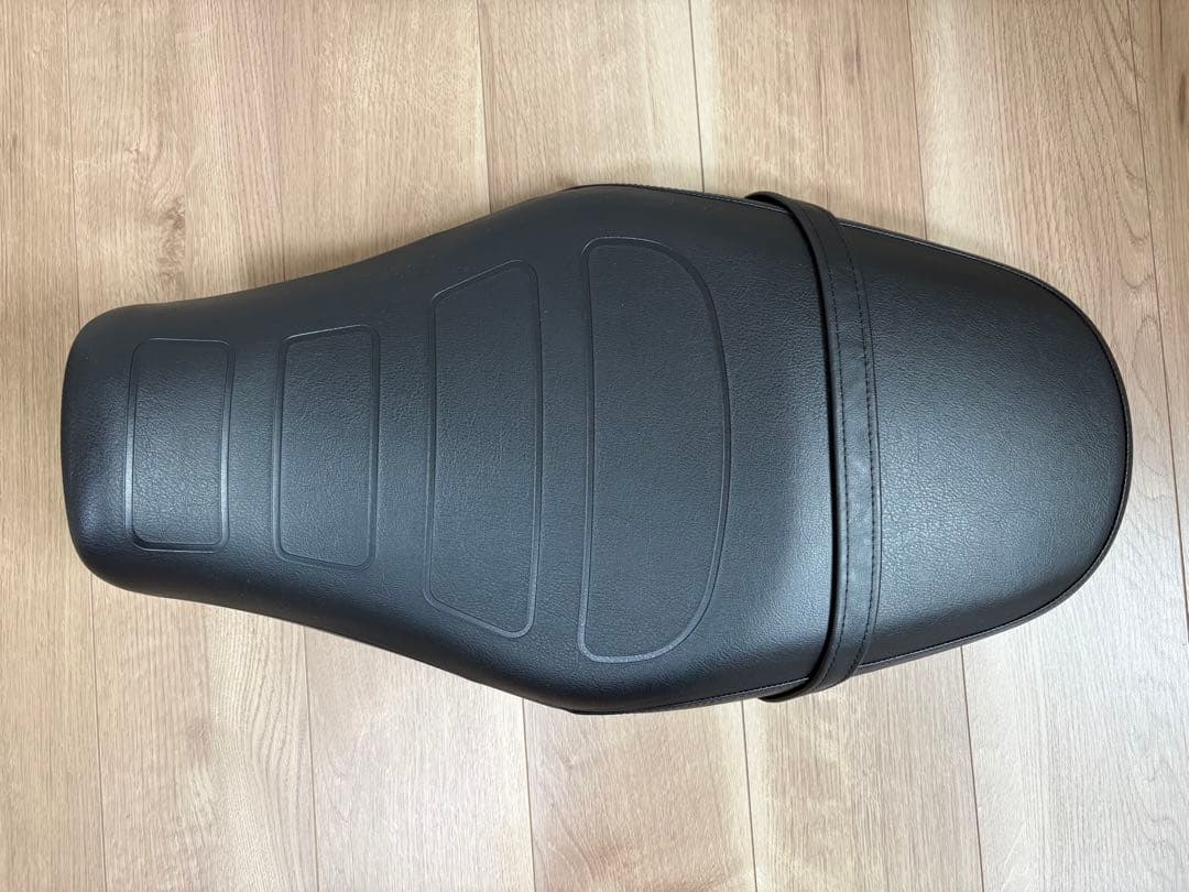 Kawasaki Z650RS 純正シート
