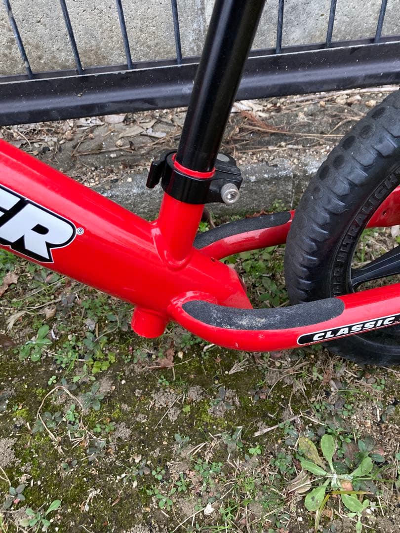 ストライダー STRIDER classicバランスバイク 赤 12インチ
